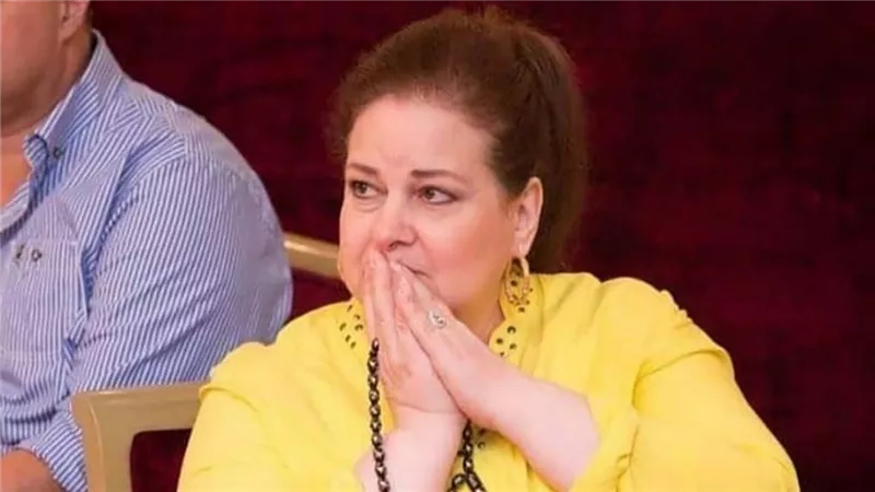 بعد تعافيها من كورونا.. تدهور الحالة الصحية للفنانة دلال عبد العزيز