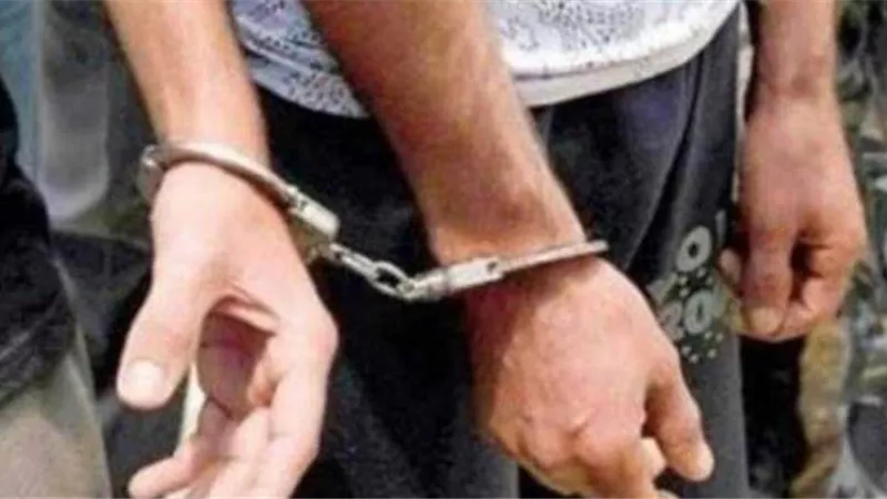 القبض على صاحب محل كوافير و2 آخرين بشبين القناطر
