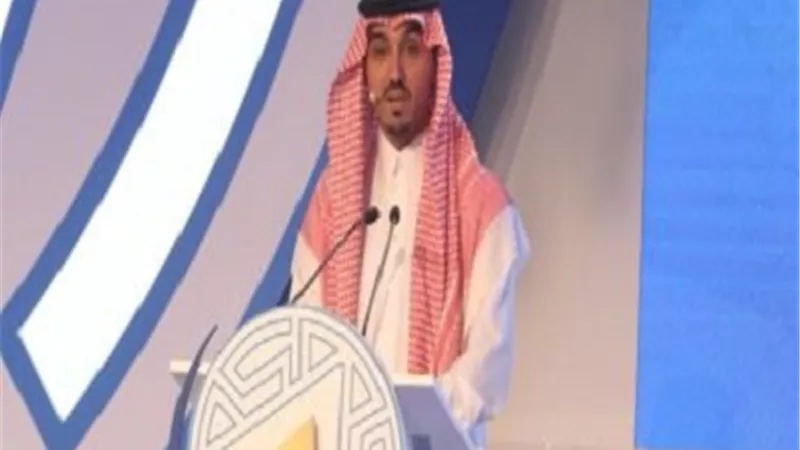 رئيس الإتحاد العربي لكرة القدم يصل القاهرة لحضور نهائي بطولة الشباب