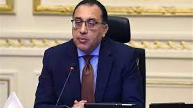يتضمن اقامة عدد من المحاور الجديدة..مدبولى يتابع مخطط تطوير شبكة الطرق بغرب القاهرة الكبرى