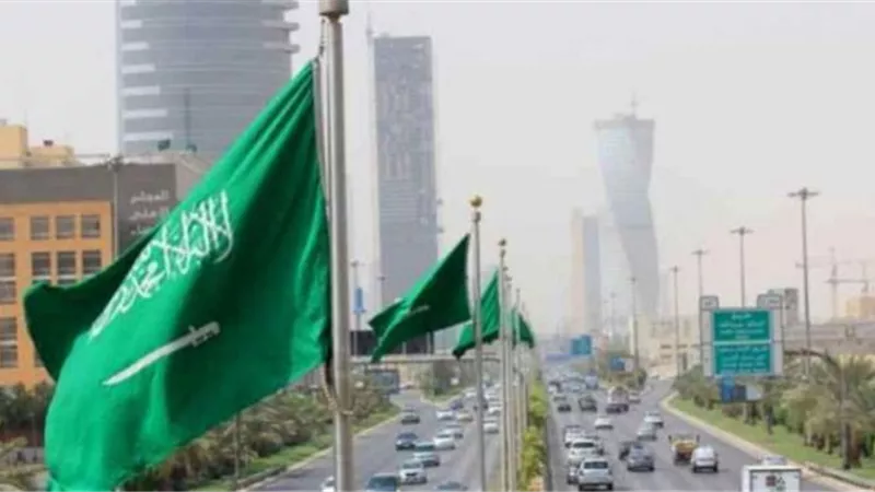 6 قرارات وزارية سعودية لتوفير 40 الف وظيفة للمواطنين