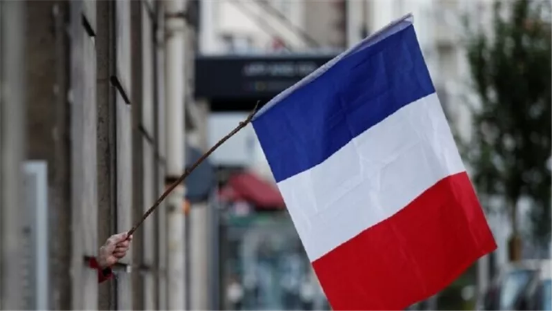 إبطال قنبلة بريطانية في فرنسا وزنها نصف طن