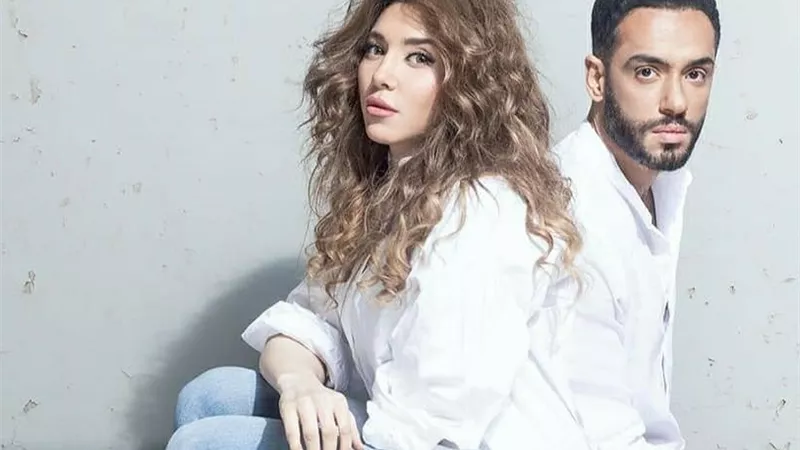 رامي جمال يغازل زوجته :