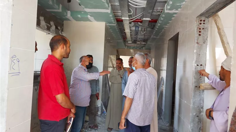رئيس مركز إسنا جنوب الأقصر يتفقد اعمال مشروعات حياة كريمة