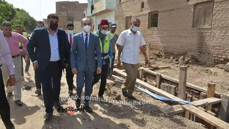 نائب محافظ سوهاج يتفقد مشروعات 