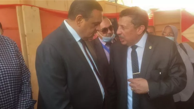 امنه يفتتح المعرض السنوى للتعليم الفنى بالبحيرة.. منتجات المدارس الزراعية والصناعية للجمهور باسعار مخفضة
