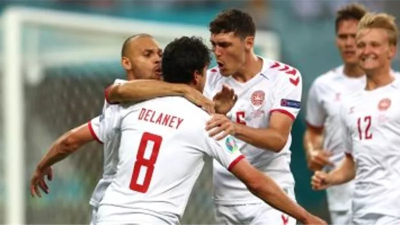 جماهير الدنمارك تتسابق علي 5 آلاف تذكرة أمام إنجلترا