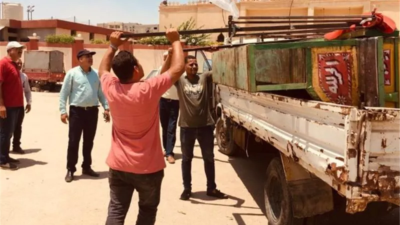 بشارة: جهاز الشروق يحرر 35 محضر ويتحفظ على 16 مركبة بالتعاون مع شرطة التعمير.. بالصور