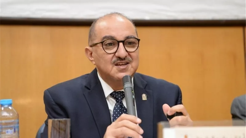 مجلس جامعة أسيوط يوافق على تعيين 17 أستاذاً بعدد من الكليات