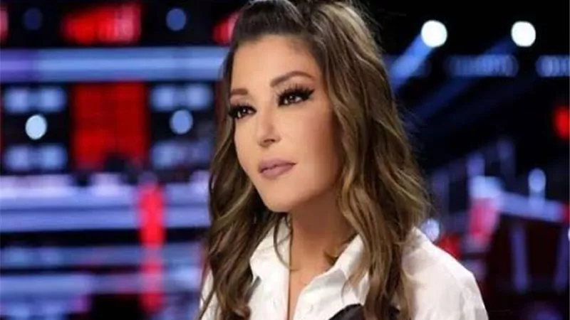سميرة سعيد تحصل على لقاح كورونا