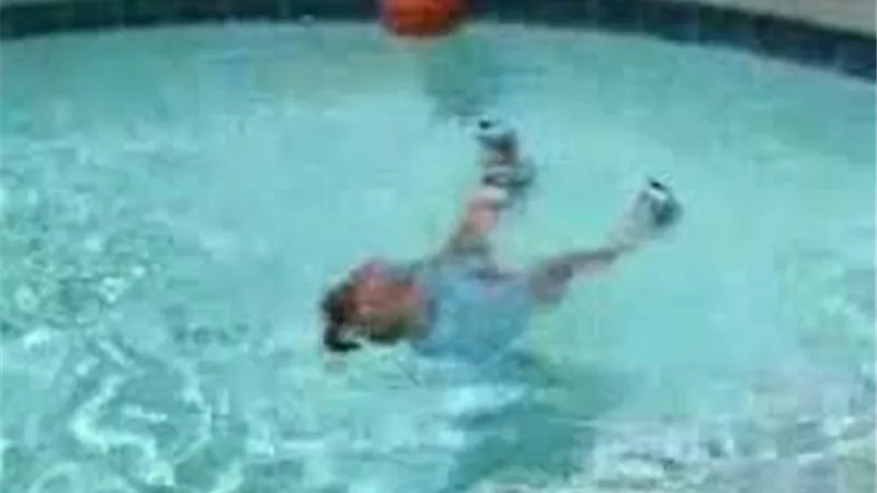 غرق طفلتين بحمام سباحة فى إحدى الفيلات بالغردقة