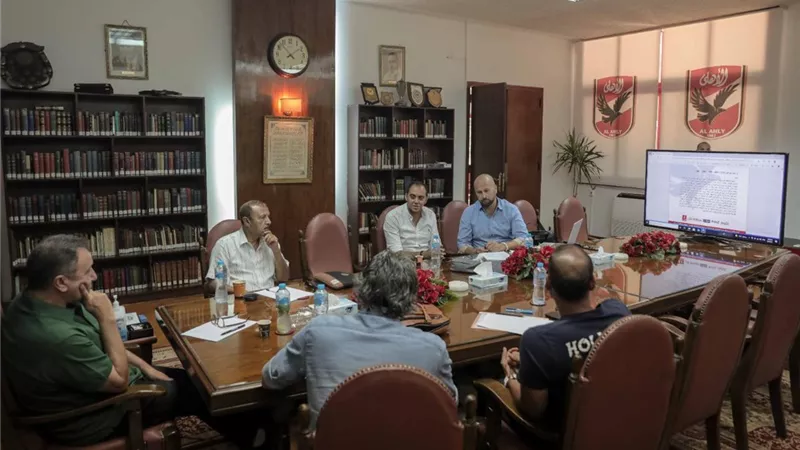 الخطيب يستعرض مع بروكيتش خطة تطوير قطاع الناشئين بالأهلي