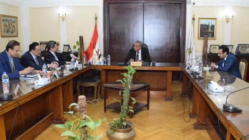 التموين:تطوير منافذ جمعيتي و استخدام النقل النهري لنقل الأقماح