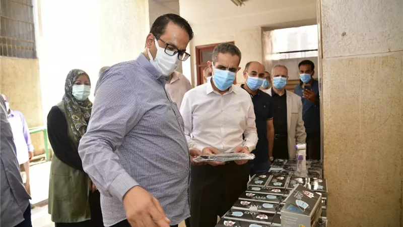محافظ الغربية يتفقد مدارس السنطة وزفتى أستعدادالامتحانات الثانوية العامة-صور