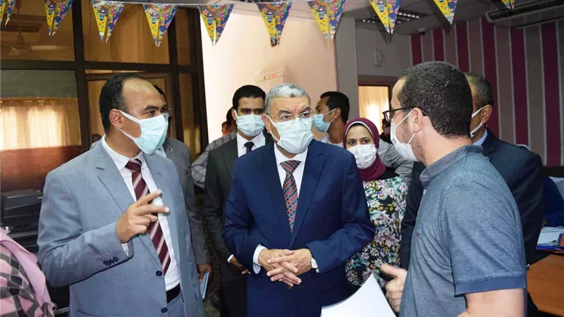 محافظ المنيا : تكليف رؤساء المدن بتسهيل اجراءات نتظومة اشتراطات البناء الجديدة