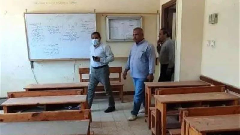 تكثيف أعمال النظافة ومراجعة أعمال الكهرباء داخل لجان الثانوية فى الشرقية.. بالصور