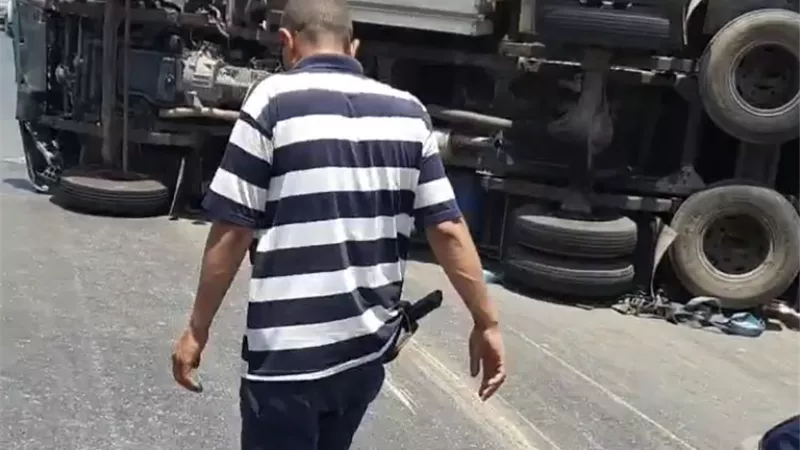 إصابة 9 في اصطدام وانقلاب سيارتين بطريق المنصورة دمياط الشرقي