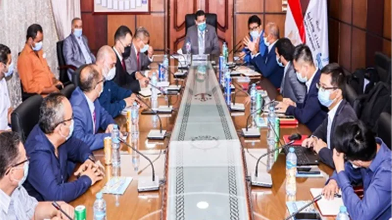 رئيس هيئة ميناء دمياط يستقبل وفداً من شركة هواوى العالمية