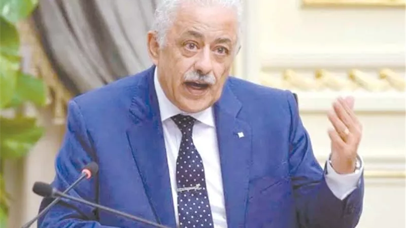 إعفاء محدودي الدخل وأبناء الشهداء من المصروفات المدرسية