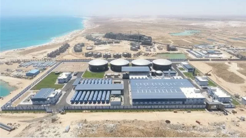 محطات تحلية مياه البحار تواجه الفقر المائي