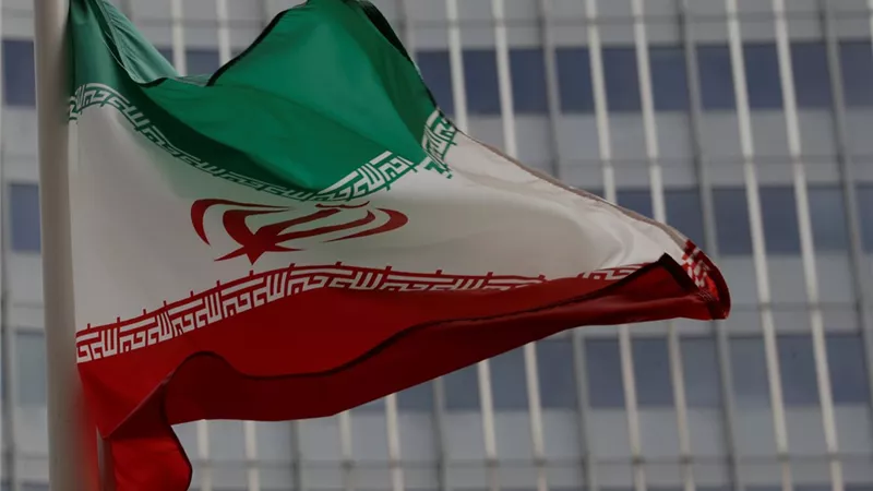 الحكومة الإيرانية تعلن تغيير أوقات الدوام في الدوائر الرسمية