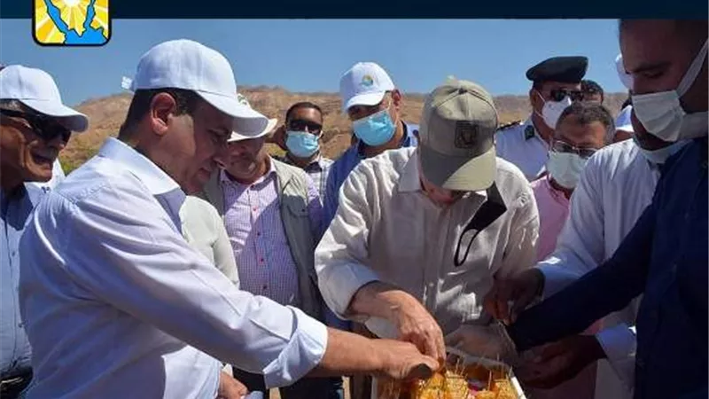 محافظ جنوب سيناء ورئيس جهاز التعمير يفتتحان مزرعة عسل السدر بتجمع ابورديس