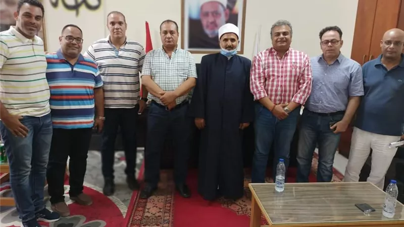 رئيس منطقة البحر الأحمر الأزهرية يستقبل وفد حزب حماة وطن بديوان عام المنطقة