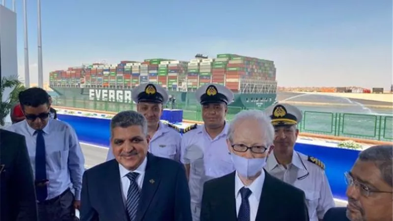 السفير الياباني في مصر :يسعدني إنهاء إتفاق إيفرجيفن وخالص الشكر لهيئة قناة السويس