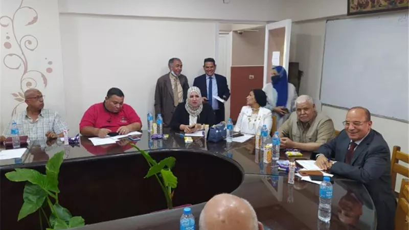 الجيزة ... تستعد للثانوية العامة الجيار يعقد اجتماع مجلس الامناء والاباء بالمديرية