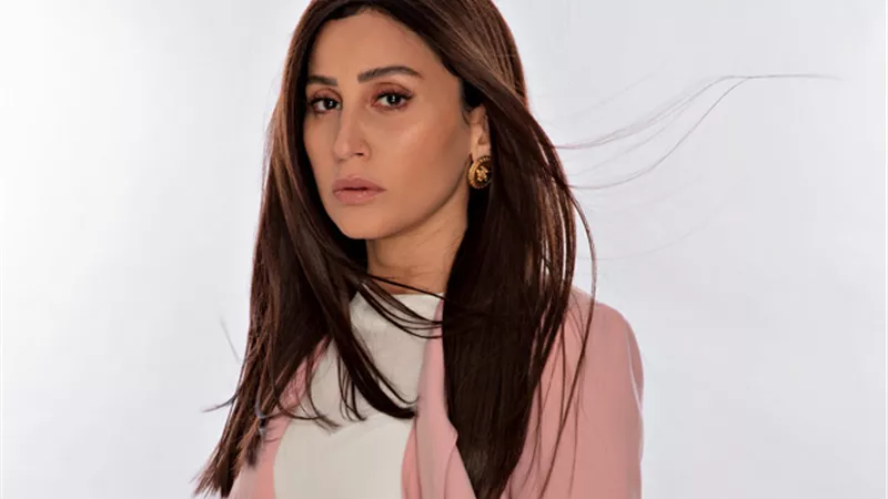 غضب دينا الشربيني يثير الجدل على السوشيال ميديا بعد سؤالها عن عمرو دياب