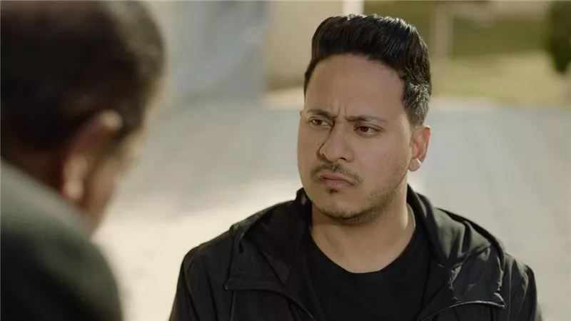 كريم عفيفي يتعاقد علي بطولة فيلم جديد بعنوان 