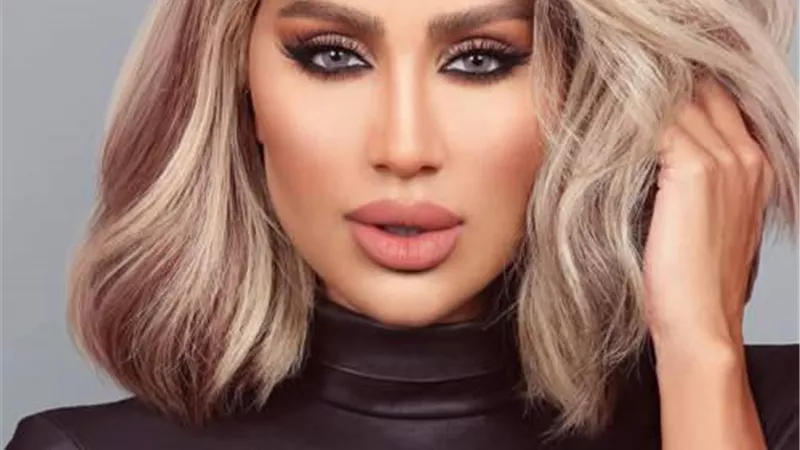 مايا دياب تسأل الجمهور عن أفضل إطلالاتها