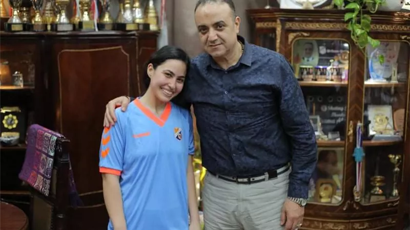 الشمس يضم ميرنا خالد لاعبة يد الاهلي