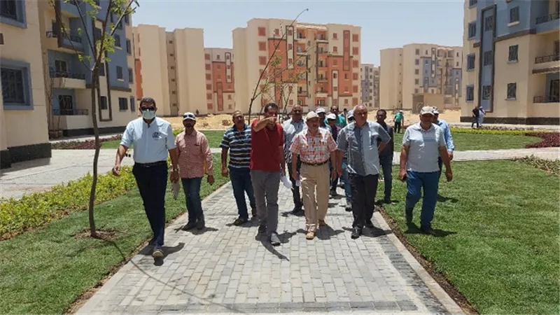 قيادات المجتمعات العمرانية تجتمع مع شركات الإسكان الإجتماعى فى مدينة حدائق العاصمة.. بالصور