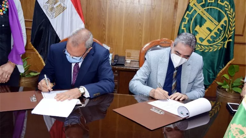 بروتوكول تعاون لإقامة محطة صرف عام بمنطقة الشروق الصناعية بمدينة الخانكة