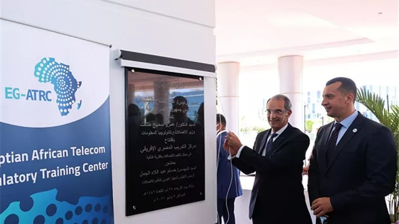 عمرو طلعت: إطلاق برنامج تدريبى فى الاتصالات بمشاركة ١١ دولة أفريقية
