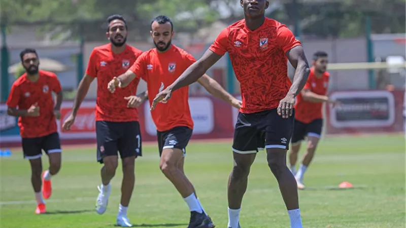 موسيمانى يكتفى بتدريبات خفيفة للاعبى الاهلى صباح اليوم
