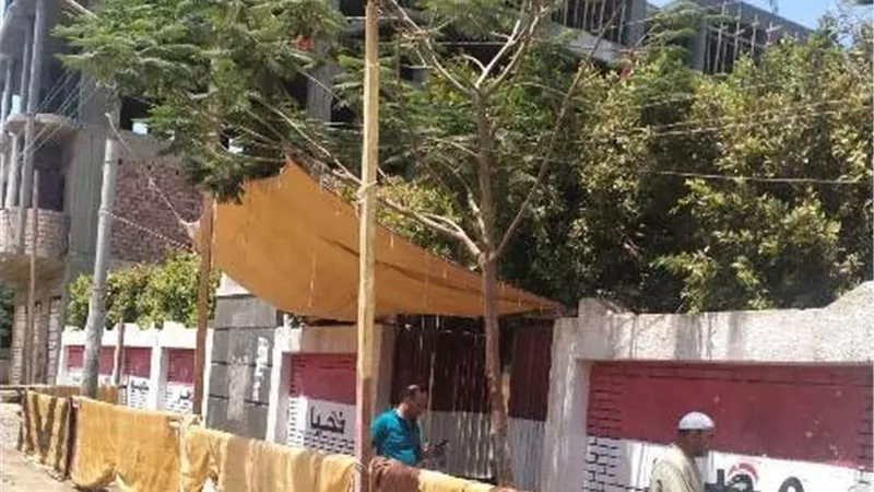 محافظ المنيا يتابع جهود الوحدات المحلية ويطمئن على جاهزية لجان الثانوية العامة