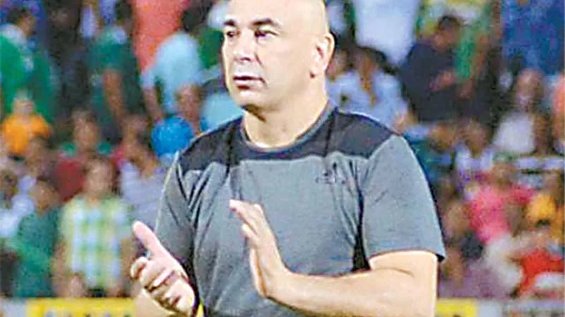 الاتحاد يفاوض هداف فاركو