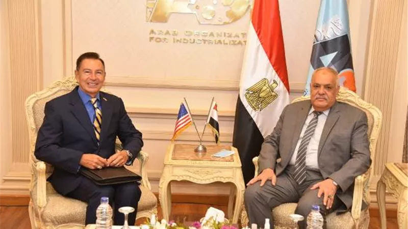 التراس يبحث مع وزير مفوض الشئون التجارية الأمريكي بالقاهرة سبل التعاون المشترك