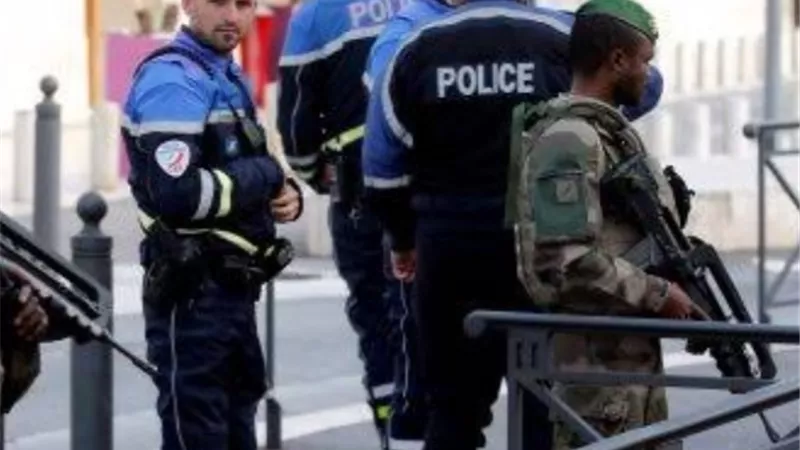 مقتل وإصابة ٤ أفراد في هجوم بمدينة مارسيليا الفرنسية