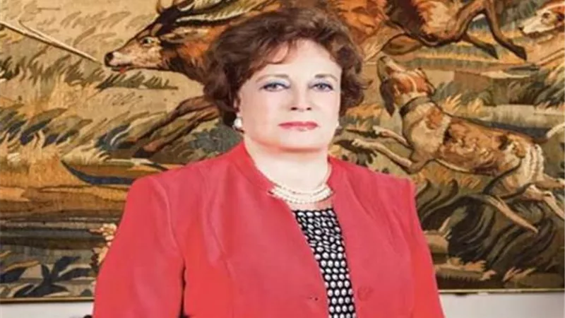 نادية الجندي تنعي الراحلة جيهان السادات وتصفها بـ
