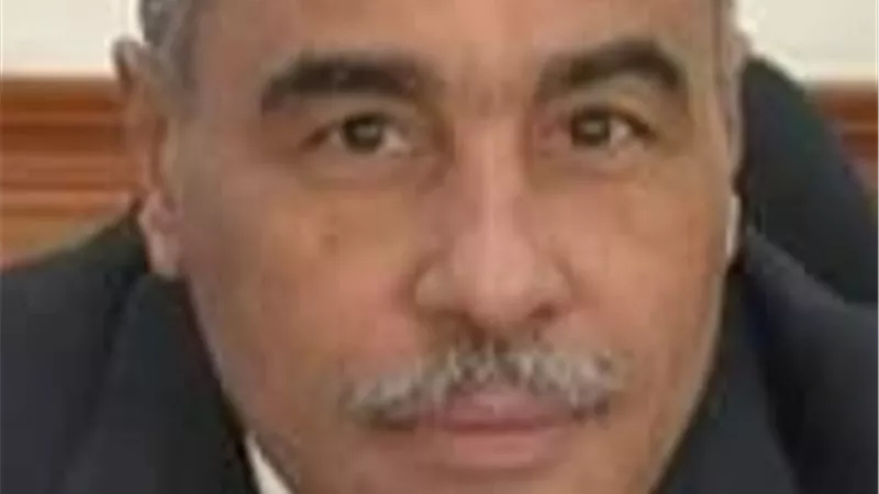 محافظ مطروح ينعى السيدة جيهان السادات