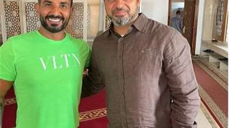 هاجمتونى كأن الجنة والنار فى الصورة.. أول رد من أحمد سعد على صورته مع مصطفى حسني