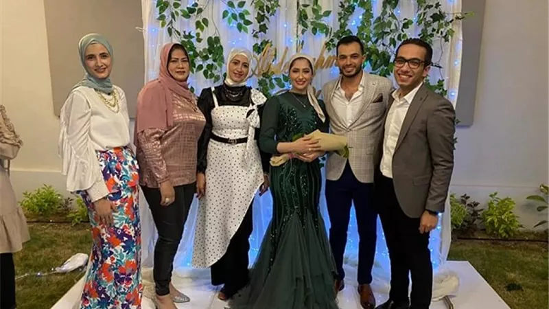 الف مبروك خطوبة رحمة على عبد الرحمن.. بالصور