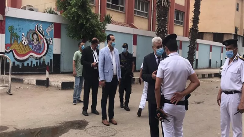 محافظ كفر الشيخ يتفقد لجان امتحانات الثانوية العامة