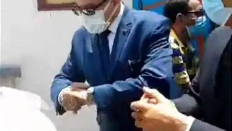 كاشف حراري وكحول لمحافظ الإسماعيلية في لجان الثانوية العامة 2021..صور
