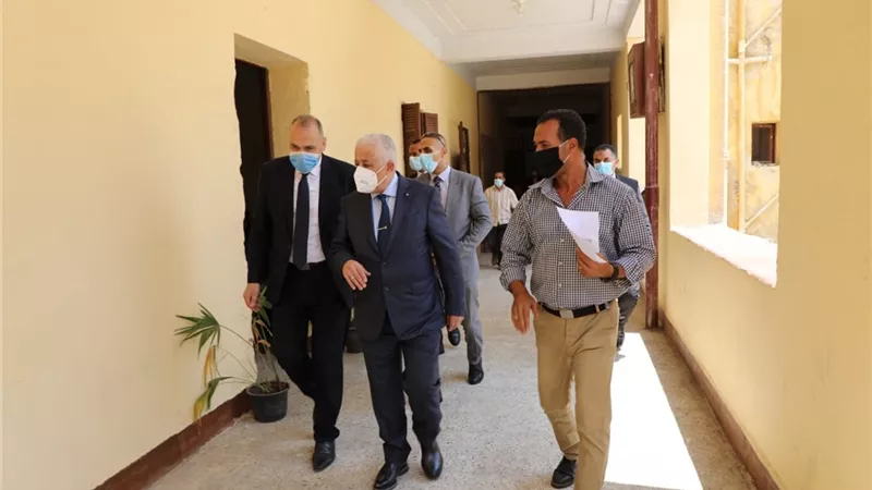 وزير التربية والتعليم يتابع سير عمليات امتحانات الثانوية العامة من غرفة عمليات الوزارة