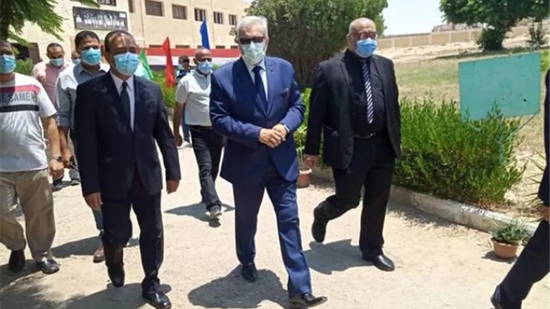 5 آلاف طالب أدوا امتحان اللغة العربية في الثانوية العامة بالإسماعيلية ..صور
