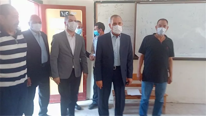 محافظ كفر الشيح يتفقد لجان الثانوية العامة بـ 4 مدارس بأول ايام الامتحانات.